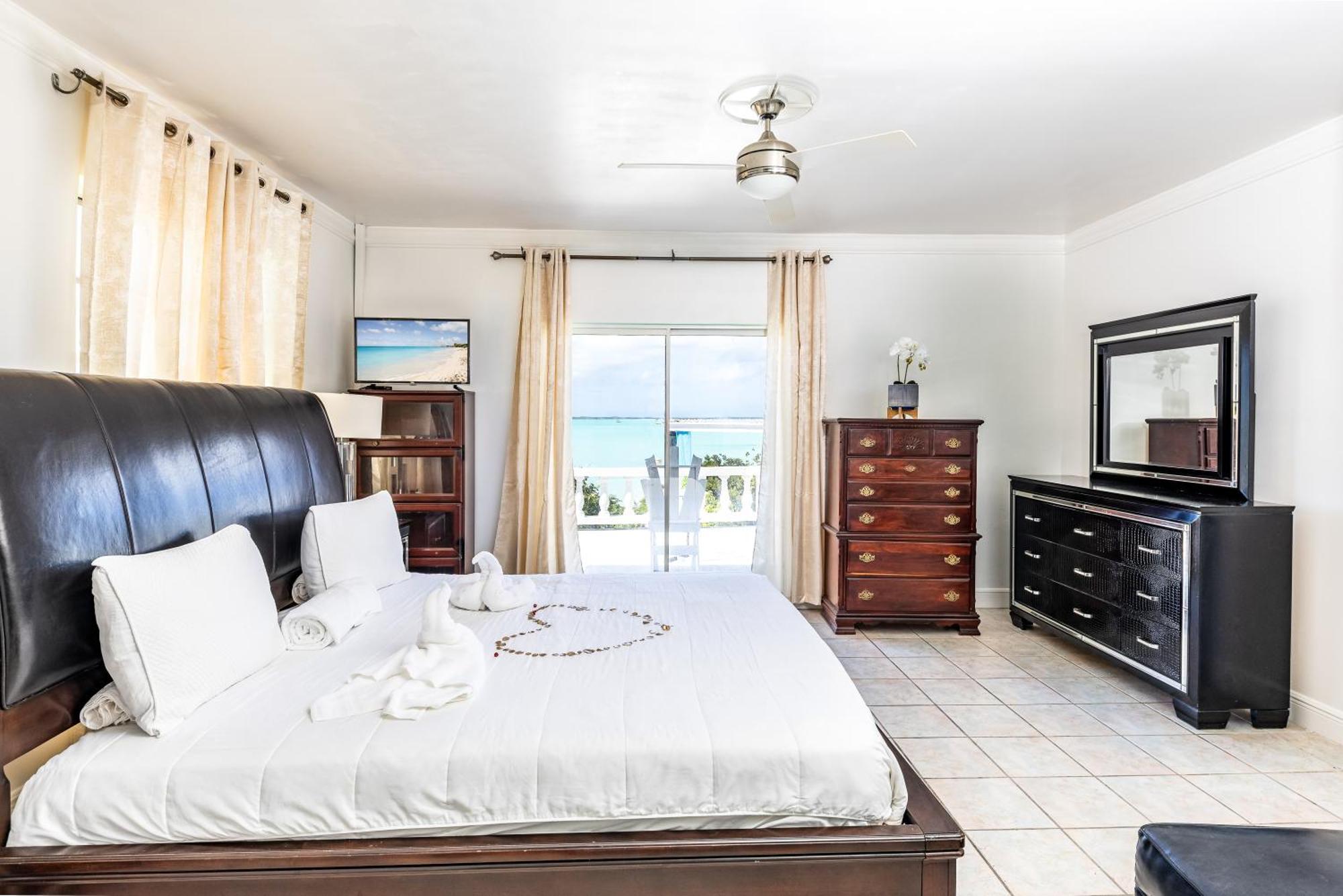 Waterside Home, Shaded Whirlpool Spa, Outdoor Dining, Smart Tv, Amazon Prime Five Cays Settlement المظهر الخارجي الصورة